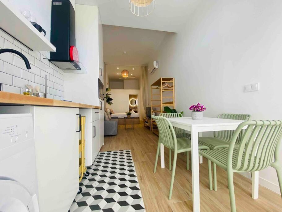 Nice & Cozy Flat Close The Beach バレンシア エクステリア 写真